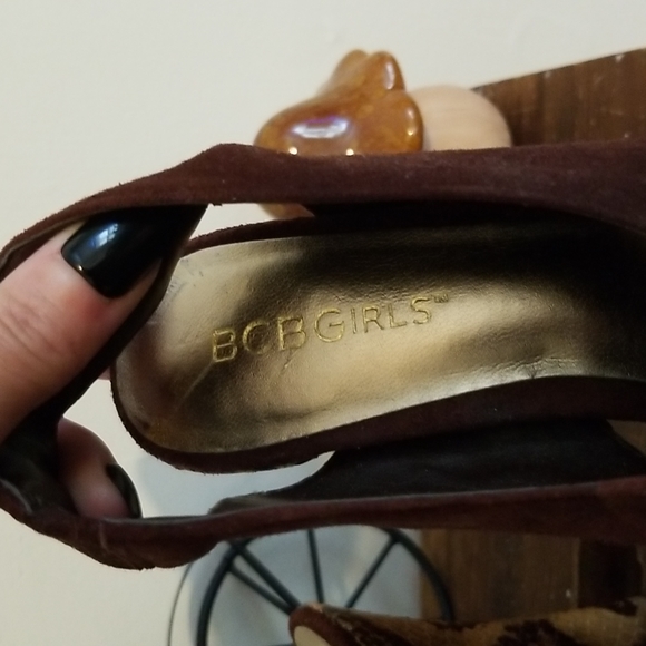 High Heels - Picture 2 of 5